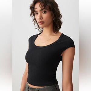 Black Ribbed Scoop Neck Fitted Tee